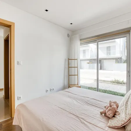 In Salir Do Porto With Pool, Cleaning Included Salir de Porto