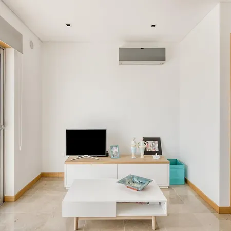 In Salir Do Porto With Pool, Cleaning Included Holiday home *