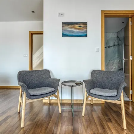 In Salir Do Porto With Pool, Cleaning Included *